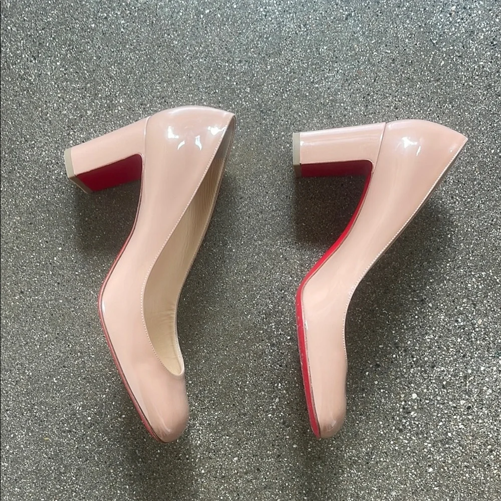 Christian Louboutin Women's Nude Pumps sz 38 1/2 - Picture 3 of 7